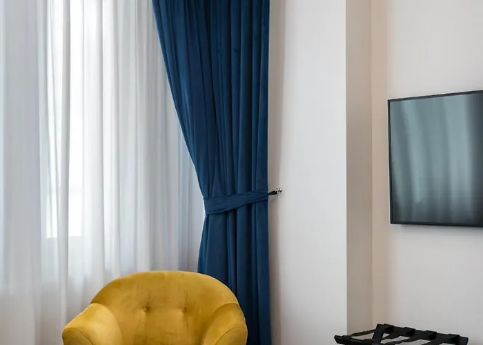 Highline Downtown Oldtown Unirii Square Apart Otel