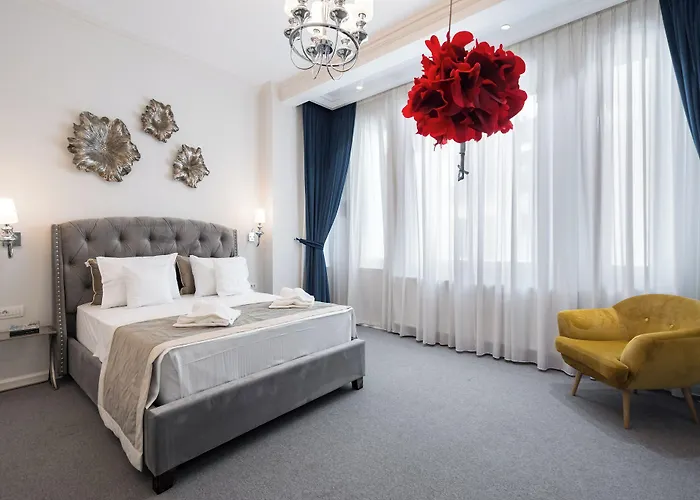 Apart Otel Highline Downtown Oldtown Unirii Square 4*