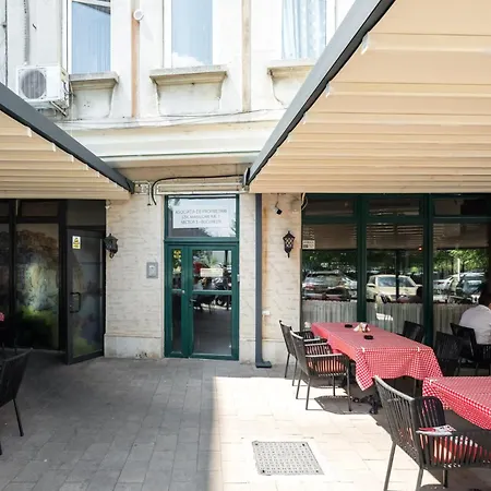 Highline Downtown Oldtown Unirii Square 4* 부쿠레슈티