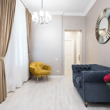 Highline Downtown Oldtown Unirii Square 4* Bukareszt