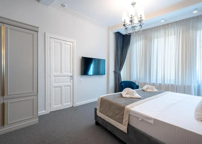 Highline Downtown Oldtown Unirii Square