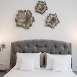 Highline Downtown Oldtown Unirii Square 4*