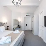 Highline Downtown Oldtown Unirii Square 4*