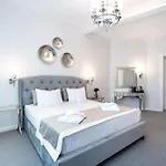 Highline Downtown Oldtown Unirii Square Aparthotel 4*