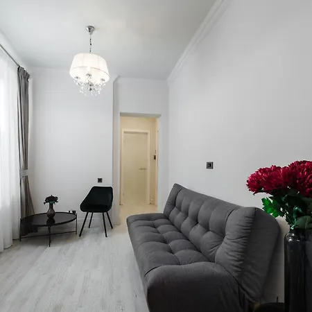 Highline Downtown Oldtown Unirii Square Апарт-отель 4*