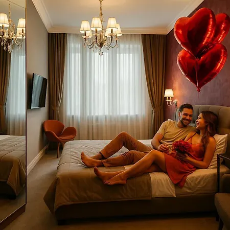 Highline Downtown Oldtown Unirii Square 4*
