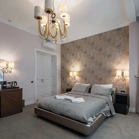 Highline Downtown Oldtown Unirii Square