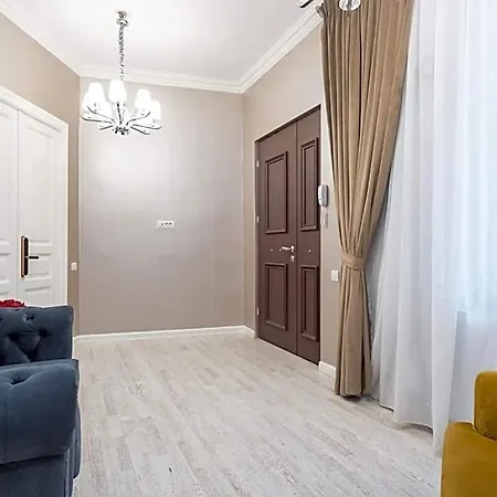 Highline Downtown Oldtown Unirii Square Aparthotel 4*
