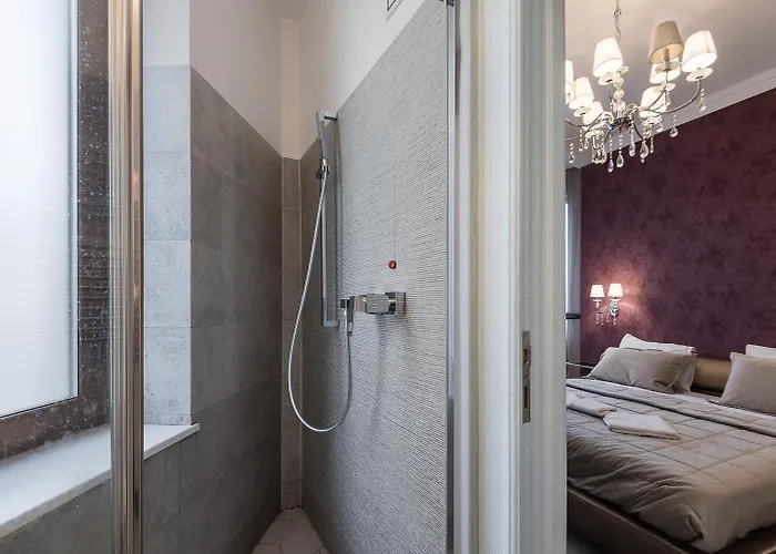 Highline Downtown Oldtown Unirii Square 4*