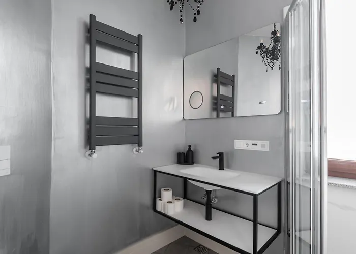 Highline Downtown Oldtown Unirii Square בוקרשט