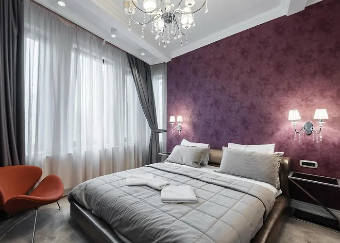 Highline Downtown Oldtown Unirii Square 4* Бухарест