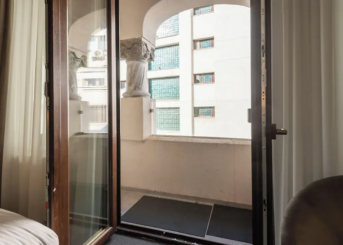 Aparthotel Highline Downtown Oldtown Unirii Square 4*
