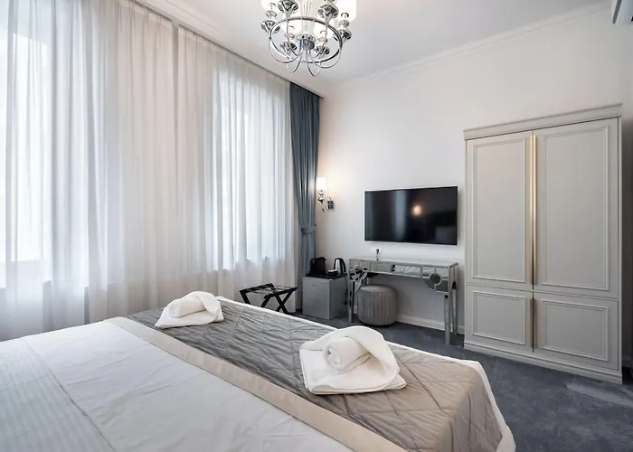 Highline Downtown Oldtown Unirii Square Апарт-отель 4*