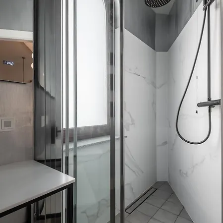 Highline Downtown Oldtown Unirii Square Aparthotel Boekarest