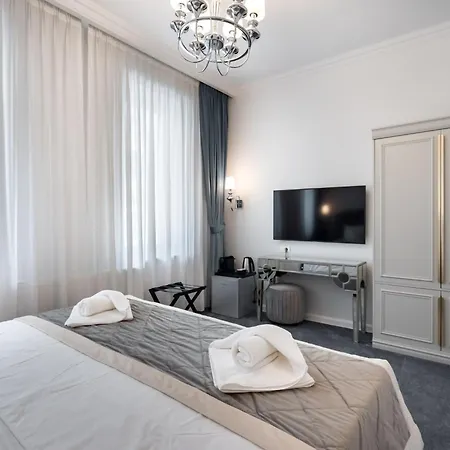 Highline Downtown Oldtown Unirii Square Boekarest