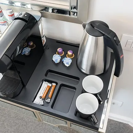 Highline Downtown Oldtown Unirii Square 4* بوخارست