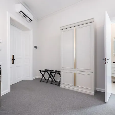 Highline Downtown Oldtown Unirii Square Aparthotel