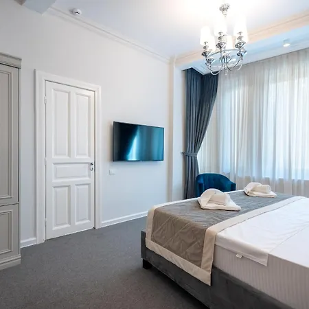 Highline Downtown Oldtown Unirii Square