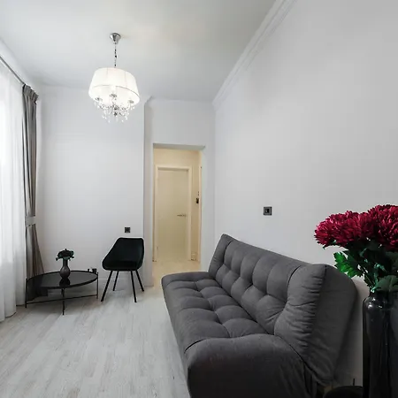 Highline Downtown Oldtown Unirii Square Aparthotel 4*