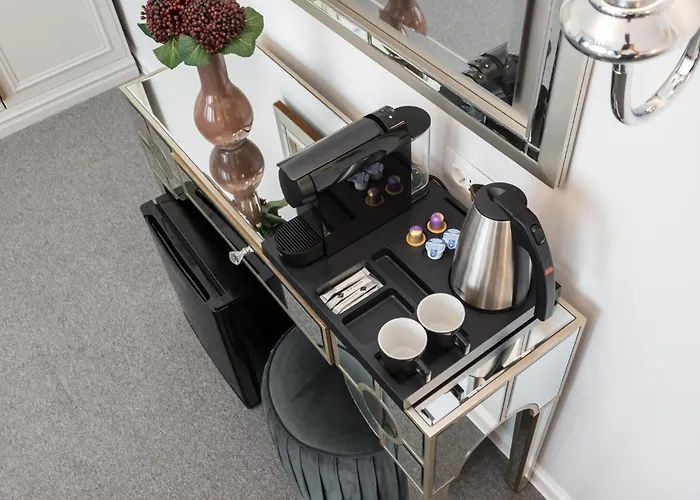 Highline Downtown Oldtown Unirii Square Hotel de apartamente 4*