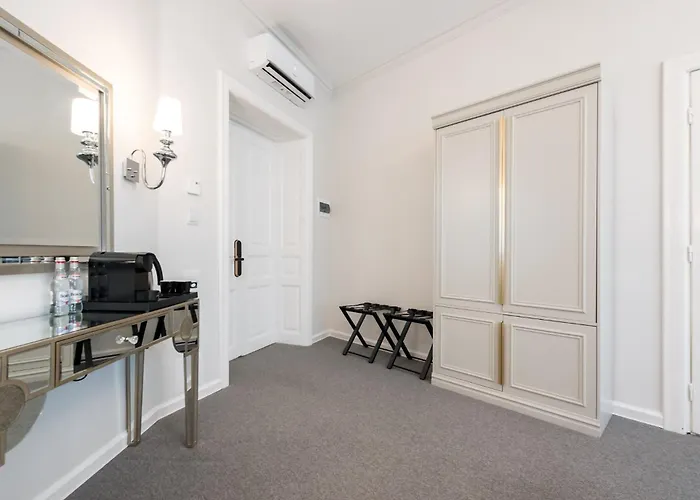 Hotel de apartamente Highline Downtown Oldtown Unirii Square 4*