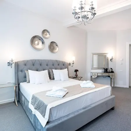 Highline Downtown Oldtown Unirii Square Ξενοδοχείο με διαμερίσματα 4*